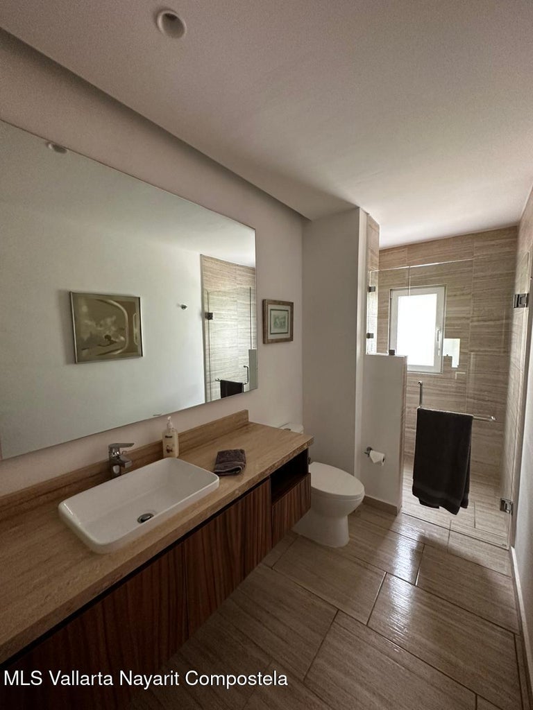 one bedroom apartment with rooftop pool